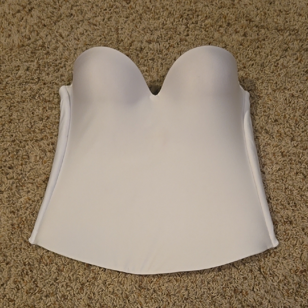 Elegant White Strapless Bustier